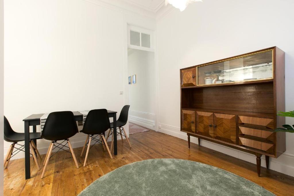 Pretty Clerigos 132 Apartment Porto Luaran gambar