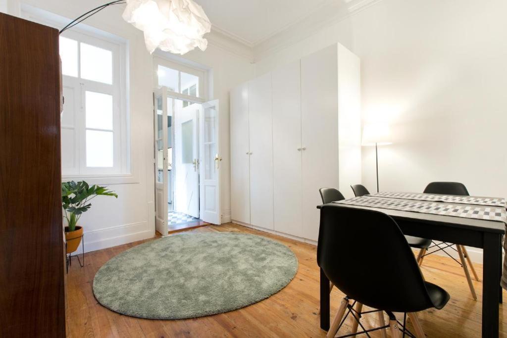 Pretty Clerigos 132 Apartment Porto Luaran gambar